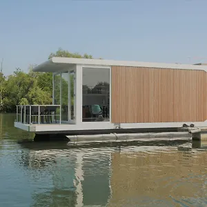  Ferienhaus Houseboat Martinique Niederlande