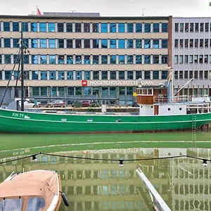 boathotel-rotterdam-wilhelmina.ihotelsrotterdam.com/